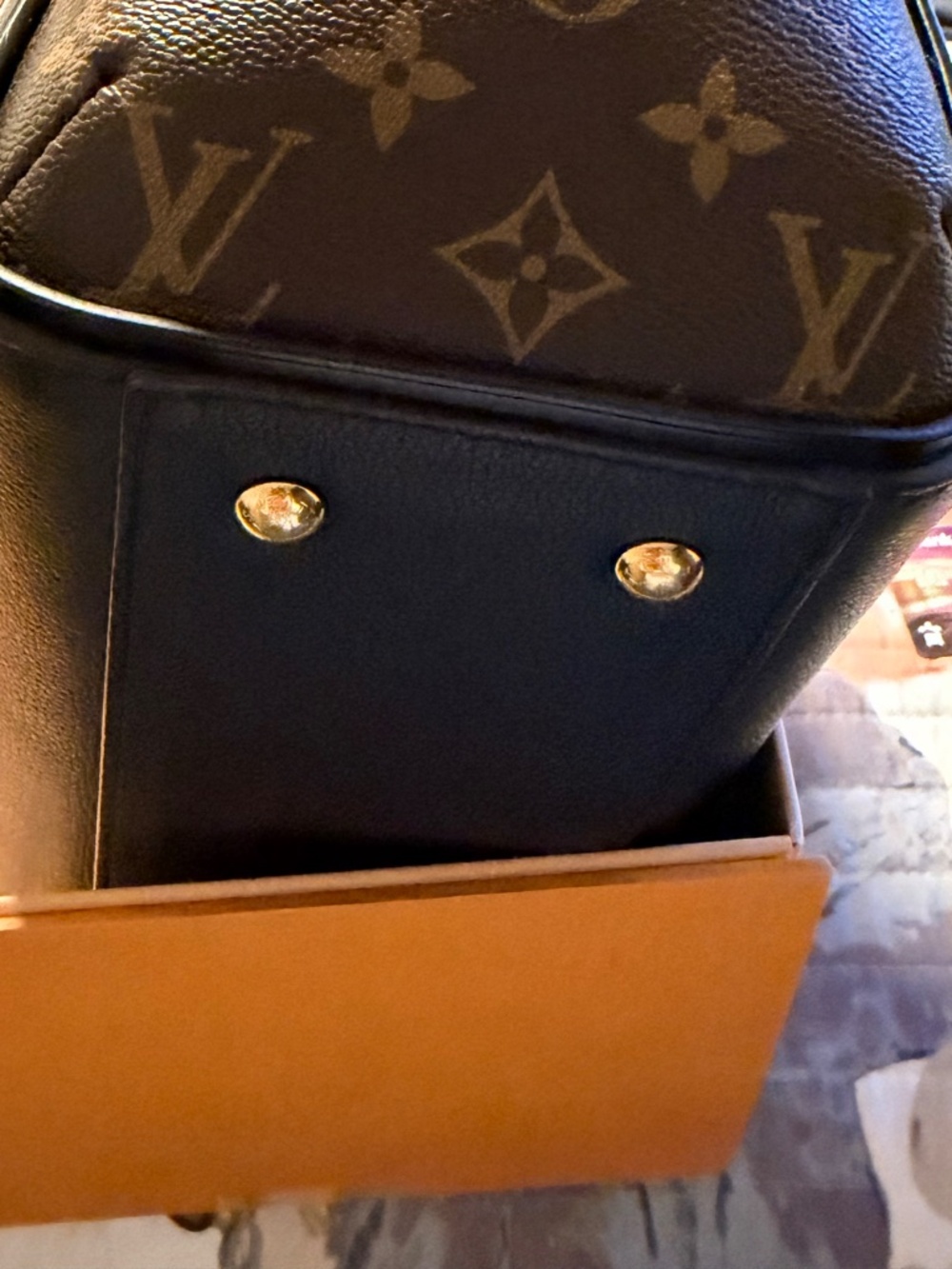 Handbag - Picture 5 of 13